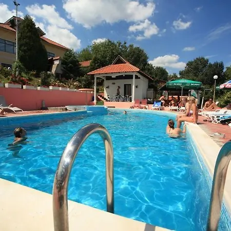 Tenesi 3* Mladenovac